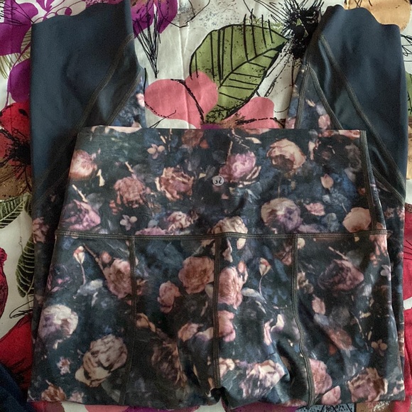 Lululemon Wunder Under Crop II (Special Edition) *Scallop 24" - Picture 5 of 9